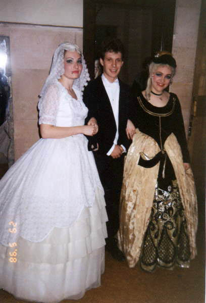 After the perfomance  (37K)